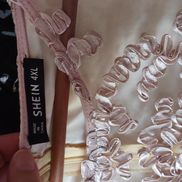 Cream hi low dress - Picture 3 of 4